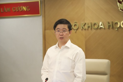 Tiếp tục chú trọng xây dựng, hoàn thiện thể chế thúc đẩy khoa học công nghệ và đổi mới sáng tạo