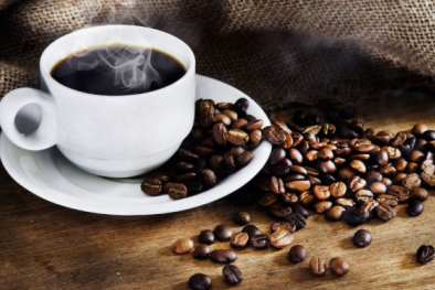 Lý do các chuyên gia khuyên không nên uống cà phê sau khi say rượu