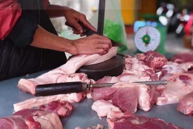 Thịt lợn 'bẩn' - nguy cơ rình rập mâm cơm gia đình