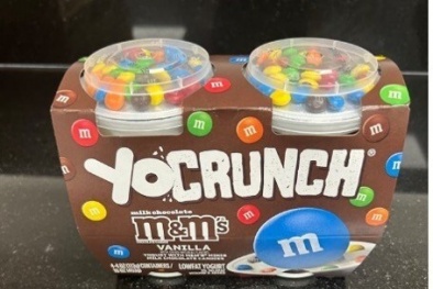 Thu hồi sữa chua YoCrunch do nghi nhiễm mảnh nhựa trong sản phẩm
