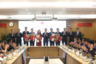 Bộ KH&CN bổ nhiệm Chánh Văn phòng Bộ, Vụ trưởng Vụ KH-TC, Chủ tịch Ủy ban TCĐLCL Quốc gia