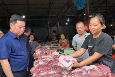 Siết chặt kiểm soát thực phẩm dịp lễ lớn: Không để 'lợn bệnh' lên mâm cơm người dân