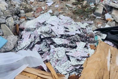 Xử phạt Công ty Dược Trung ương 3 vì vứt bỏ gần 1 tạ thuốc không đạt chuẩn ra môi trường