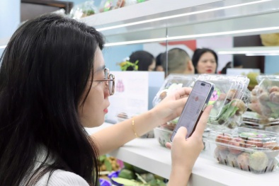 Phân biệt hàng thật - hàng giả bằng công nghệ: Mã QR không phải 'lá chắn' vạn năng