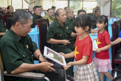 Vinamilk: “Tri ân thế hệ đi trước là cách chúng tôi tiếp tục chăm sóc thế hệ mai sau”