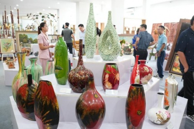 Hà Nội quảng bá sản phẩm thủ công mỹ nghệ ngành sơn mài - khảm trai - đồ gỗ điêu khắc