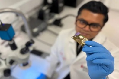 Phát triển thiết bị cảm biến theo dõi quá trình lành vết thương mà không cần tháo băng