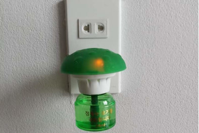 Cảnh báo nguy hại sức khỏe và an toàn cháy nổ khi sử dụng tinh dầu đuổi muỗi dạng điện