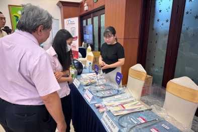 Cảnh báo tràn lan sản phẩm yến sào giả làm từ bột rau câu, lòng trắng trứng