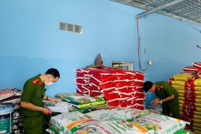 Cà Mau: Thu giữ 77 tấn phân bón và chế phẩm nông nghiệp không rõ nguồn gốc