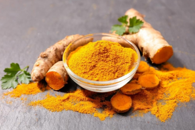 Chuyên gia cảnh báo nguy hiểm khi bổ sung nghệ quá liều có thể gây tổn thương gan