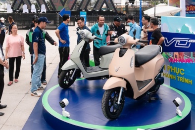 VinFast bảo hành chính hãng 6 năm cho xe, 8 năm cho pin xe máy điện