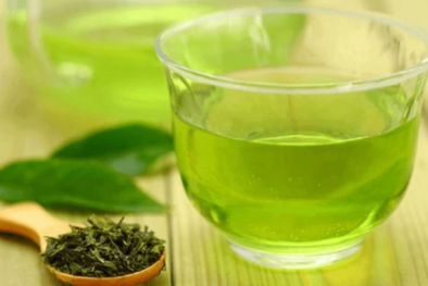 Trà xanh có thể hỗ trợ hồi phục năng lượng não bộ người già