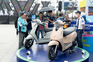 Vì sao cả dân công sở lẫn tài xế dịch vụ đều 'phát sốt' với VinFast Evo Grand?