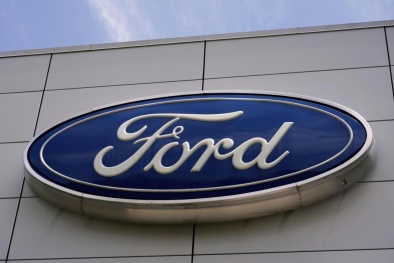 Ford triệu hồi hơn 355.000 xe bán tải do lỗi màn hình hiển thị trên bảng điều khiển