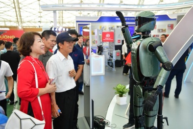 Robot, máy bay không người lái 'Make in Viet Nam' gây ấn tượng tại triển lãm của Bộ Khoa học và Công nghệ