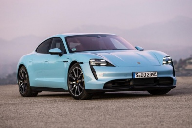 Lỗi phần mềm, 8 phiên bản của xe điện Porsche Taycan bị triệu hồi