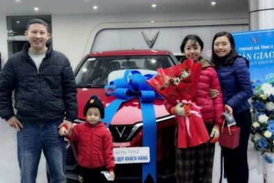 Khách Việt đổi từ xe xăng sang VinFast VF 5: 'Xe bốc, vợ con hết say xe, chi phí bằng 0'