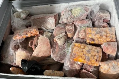 Thịt đông lạnh không rõ nguồn gốc: Nguy cơ rình rập bữa cơm Việt