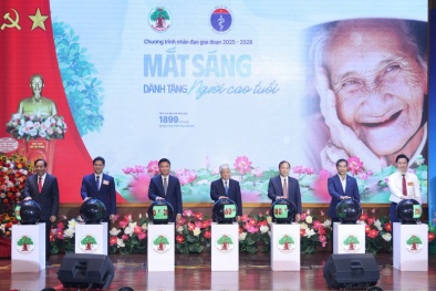 Phát động Tháng hành động vì người cao tuổi và chương trình 'Mắt sáng cho người cao tuổi'