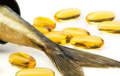 Vấn đề kết hợp dầu cá omega-3 với thuốc điều trị và khuyến cáo của chuyên gia