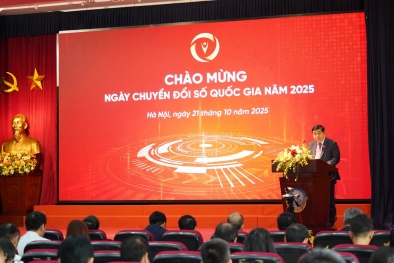 Chuyển đổi số không chỉ là xu hướng mà đã trở thành “lựa chọn chiến lược, đồng thời là mệnh lệnh phát triển của thời đại”