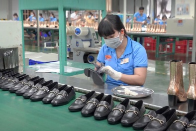 Vượt rào cản phòng vệ thương mại, da giày Việt Nam tăng tốc xuất khẩu bền vững