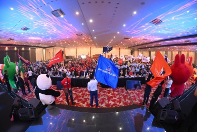 Lễ ra quân Charmora City: Hơn 2000 chiến binh vỡ òa cảm xúc với mô hình Sponge City đầu tiên tại Việt Nam