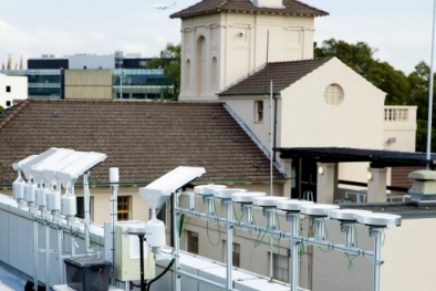 Phát triển loại sơn lợp mái có thể làm mát nhà và tạo nước ngọt từ không khí