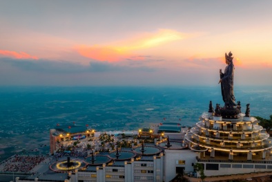 Sun World Ba Den Mountain tri ân nhà giáo Việt Nam