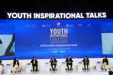 'Thông minh không chỉ giỏi công nghệ, mà là nhạy bén trong giải quyết vấn đề của đất nước'