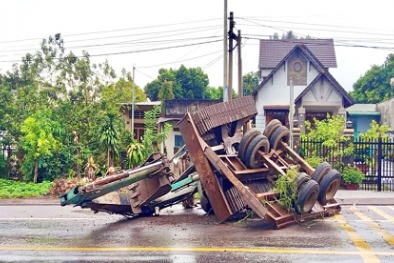 Cảnh báo nguy hiểm từ phương tiện cũ nát, tự chế vẫn ngang nhiên lưu thông tại nhiều địa phương