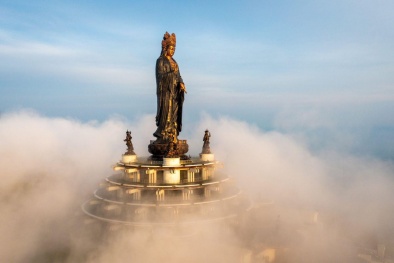 Núi Bà Đen: Từ điểm hành hương đến động lực tăng trưởng của Tây Ninh