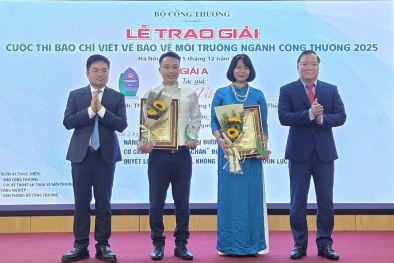 Trao giải báo chí viết về bảo vệ môi trường ngành công thương năm 2025
