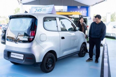 Lái thử VinFast Minio Green tại Vietnam Mobility Show 2025, nhiều khách muốn ‘chốt’ mua xe ngay