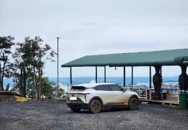 Chủ xe Gen Z chọn VinFast VF 7: Cảm giác lái và dịch vụ hậu mãi là yếu tố tiên quyết