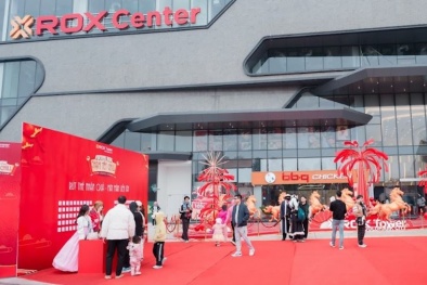Trung tâm thương mại ROX Tower Goldmark City đi vào hoạt động thu hút đông đảo người dân