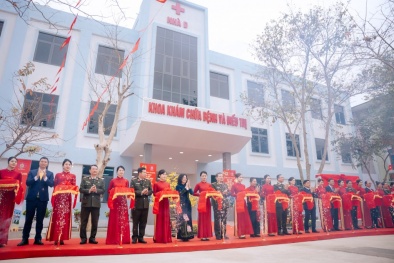 Sun Group tài trợ gói thiết bị y tế trị giá 12 tỷ đồng cho Trung tâm y tế Tương Dương