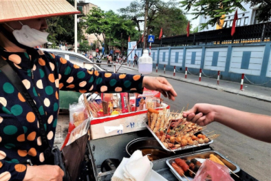 Bộ Y tế yêu cầu tăng cường kiểm tra, giám sát và xử lý nghiêm vi phạm trong kinh doanh thức ăn đường phố