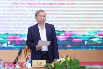 Tổng Bí thư: Công tác chính trị, tư tưởng phải thực sự đi trước, mở đường