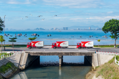 Phát triển nguồn nhân lực và chuyển đổi số ngành chuyển phát nhanh