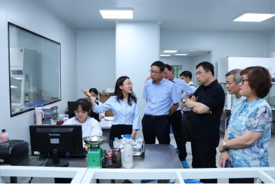 Thứ trưởng Bộ Khoa học và Công nghệ Lê Xuân Định làm việc tại QUATEST 3