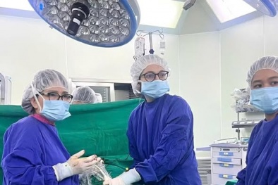 Vinmec truyền máu bào thai cứu sống thai nhi 17 tuần tuổi