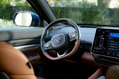 Khách hàng Việt: VinFast VF 9 là mẫu xe ‘vừa có thể đón đối tác, vừa chở gia đình đi chơi xa’