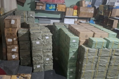 Thu giữ số lượng lớn mỹ phẩm nghi nhập lậu tại TP.HCM