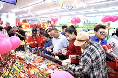 Người Việt đang 'tiêu dùng để phòng thủ': Doanh nghiệp buộc phải thay đổi để tồn tại