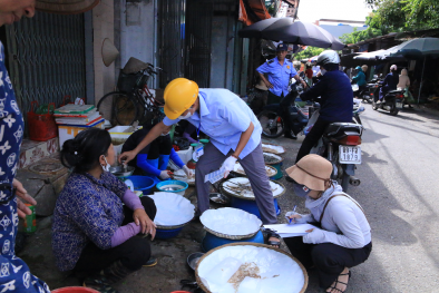 Hưng Yên kiểm định phương tiện đo tại chợ dân sinh, tăng cường minh bạch đo lường