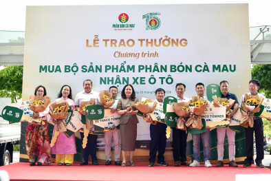 Hơn 14 tỷ đồng cho những nhà phân phối xuất sắc phát triển thị trường Phân bón Cà Mau 
