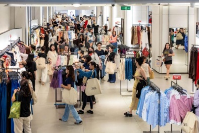 Vincom Red Sale 2026 khởi động 'đường đua' mua sắm lớn mùa hè với loạt ưu đãi tới 70%