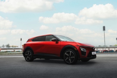 Lái VinFast VF 7 gần 1.000 km, chủ xe nhận xét: ADAS quá nhàn, trạm sạc phủ khắp, chi phí chẳng đáng là bao